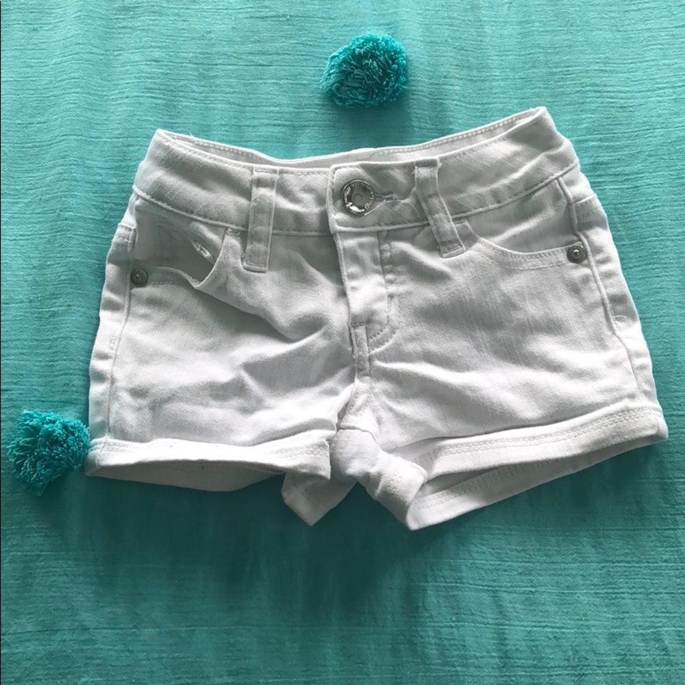 White justice jean shorts!
